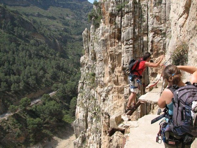 Каминито дель Ри или  Королевская тропа в Испании (19 фото)