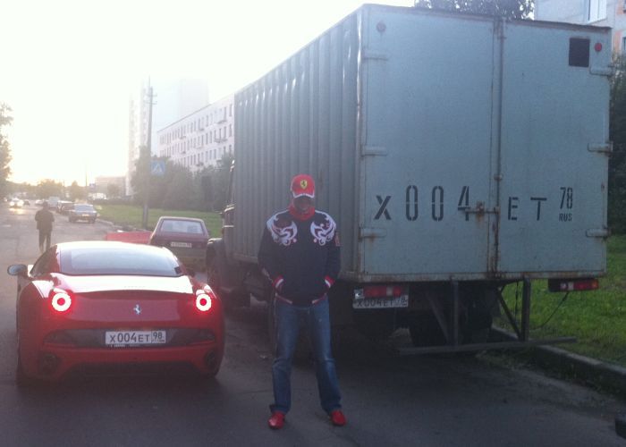 Дальние родственники ЗИЛ и Ferrari (6 фото) Дальние родственники ЗИЛ и Ferrari (6 фото)