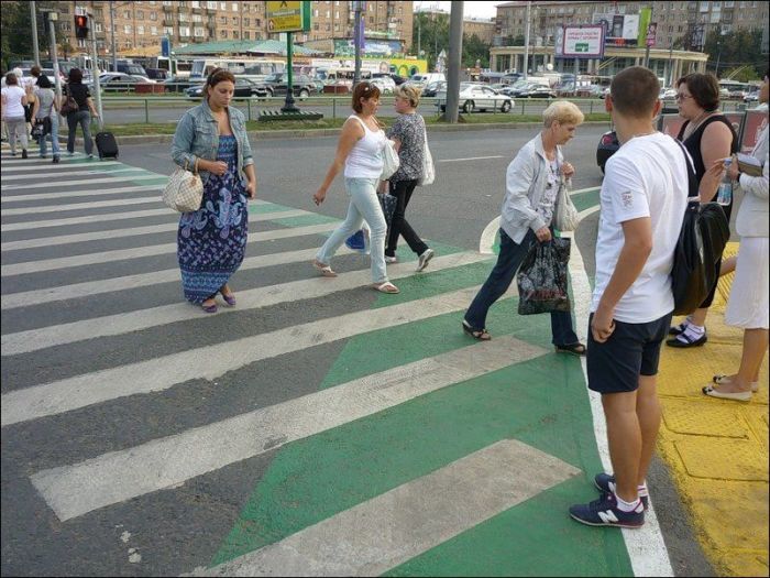 Велодорожки и парковки в Москве (28 фото)