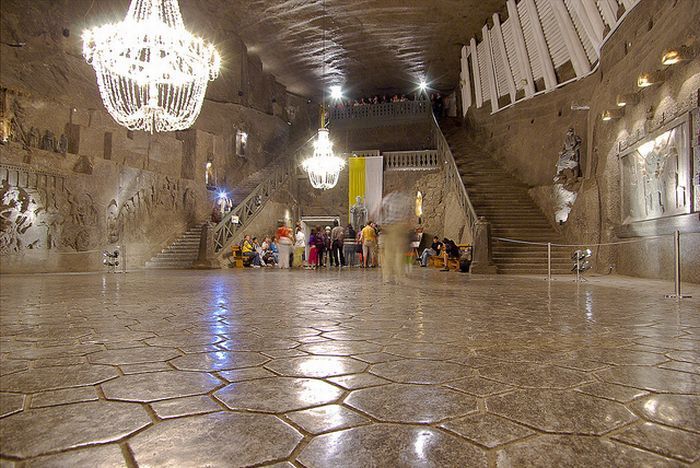 Соляная шахта в Величке - подземный соляный собор (24 фото)