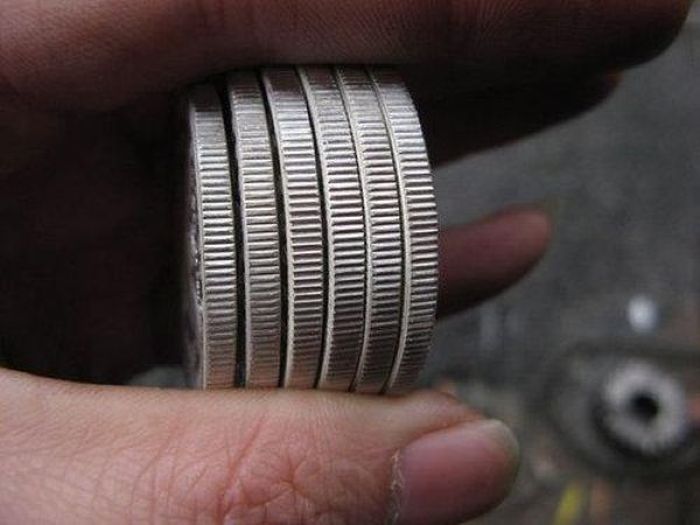 Поддельные китайские монеты (9 фото)