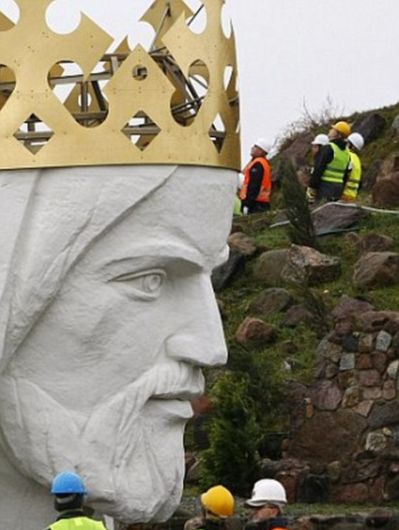 Самая высокая статуя Иисуса в Польше (12 фото)