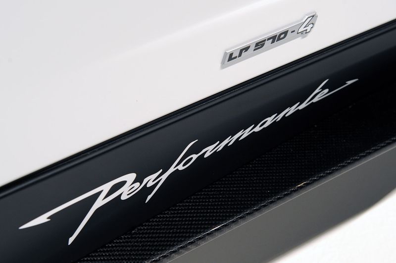 Lamborghini Gallardo LP 570-4 Spyder Performante (67 фото)