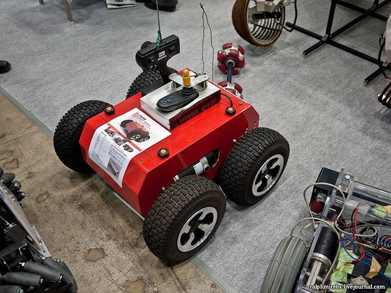 2831 Япония: Международная выставка роботов