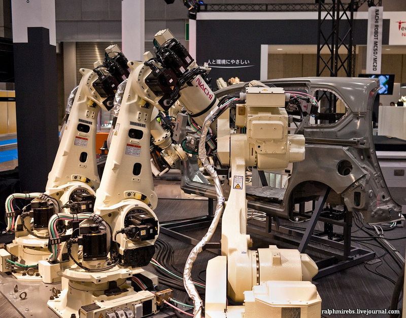 4154 Япония: Международная выставка роботов