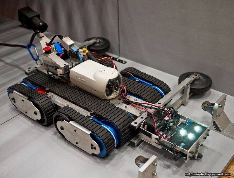 4516 Япония: Международная выставка роботов
