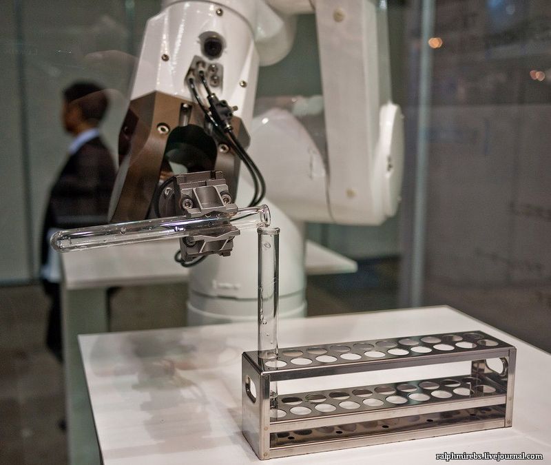 6712 Япония: Международная выставка роботов
