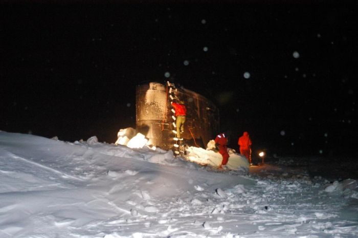 Мировой рекорд по прорыву льда на Северном полюсе (20 фото)