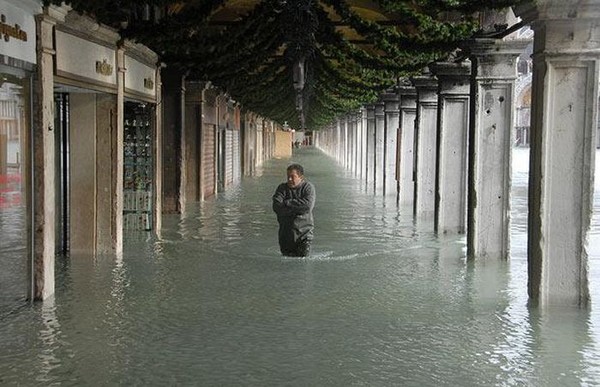 Затопленная Венеция (15 фото)