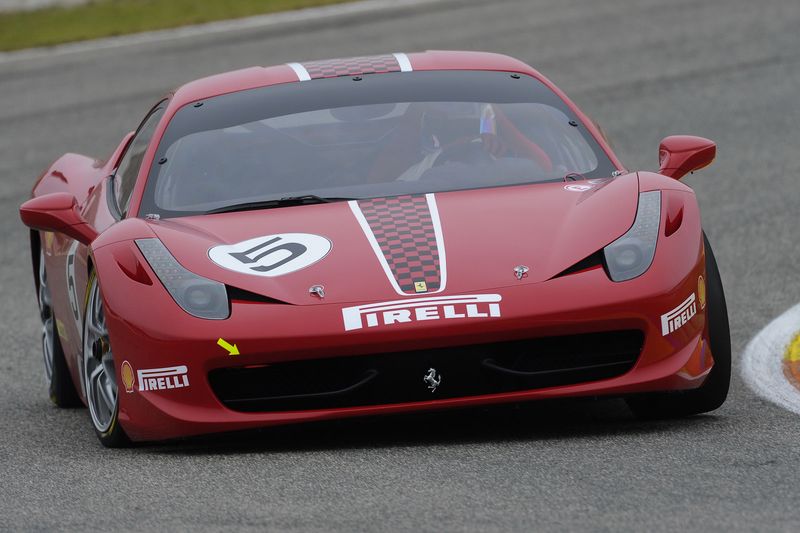       Ferrari 458 Italia (27 )