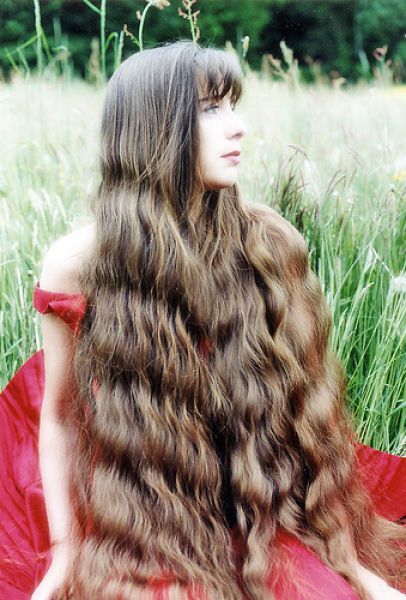 Девушки с длинными волосами (91 фото)