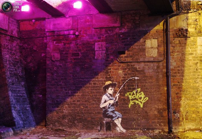Banksy: Человек, Миф, Легенда (23 фото)
