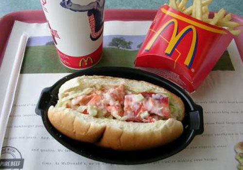 Fancy meals at McDonald's from around the world (29 photos)