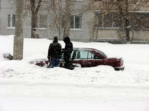 Я еду домой понемногу снегопад. Самару замело снегом. Снегопад 2008 в Самаре фото. Замело дома в Самаре. Фото погода сегодня Самара снег.