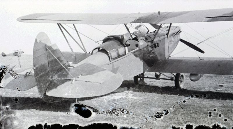 Самолёт Поликарпов Р-5, как говорит википедия - использовался в качестве разведчика и ночного бомбардировщика.