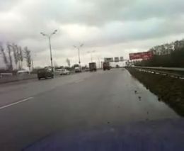 Такое возможно только на российских дорогах