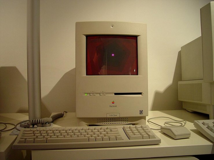 Mac 2.1. Mac 1988. Macintosh Color Classic. Музей Mac. Macintosh II.