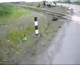 Авария на железной дороге (слабонервным не смотреть)