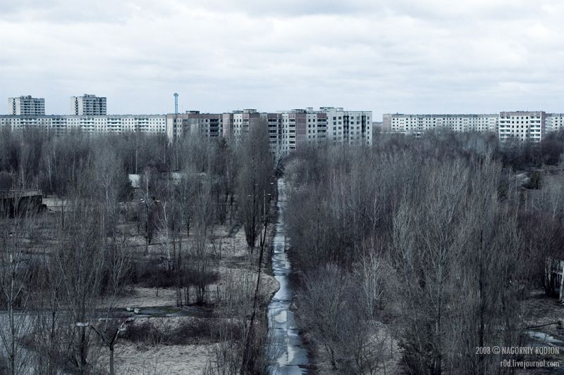 Припять племена. Зона отчуждения Чернобыльской АЭС Припять. Чернобыль зона отчуждения город Припять. Чернобыль зона отчуждения город призрак. Припяти зона отчуждения призраки.