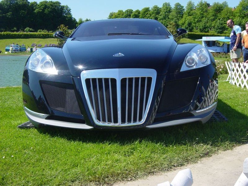 Машина Maybach Exelero