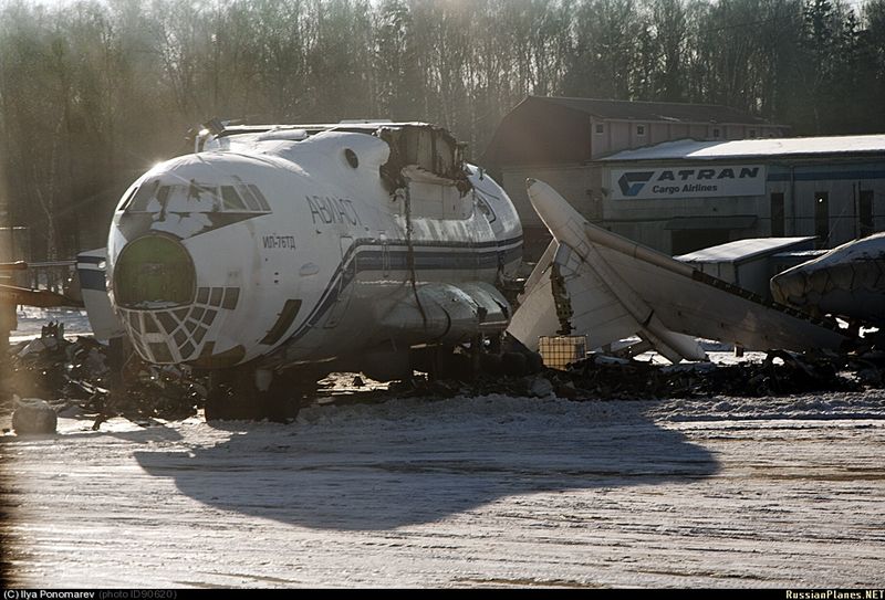 Забытые 20. Заброшенный самолет ил-76 (abandoned il 76). Списанный ил 76. Заброшенный ил 76 Медвежьи озёра. Списанные самолеты в утиль.