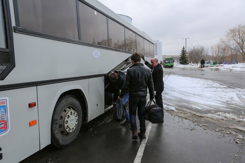 Водитель рейсового автобуса