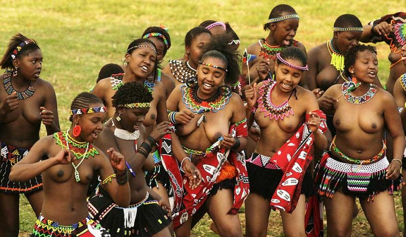 60 000 девственниц для короля Свазиленда (26 фото) .