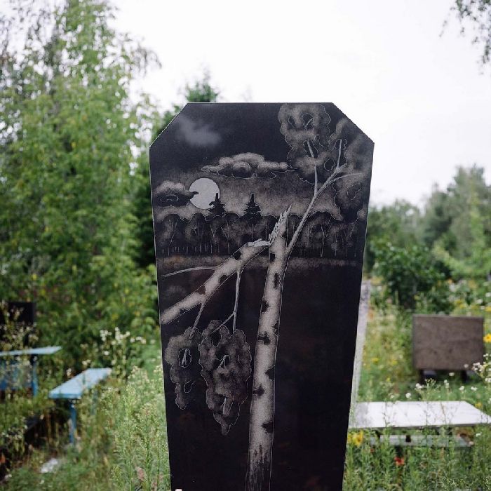 Необычные надгробия на кладбищах россии фото