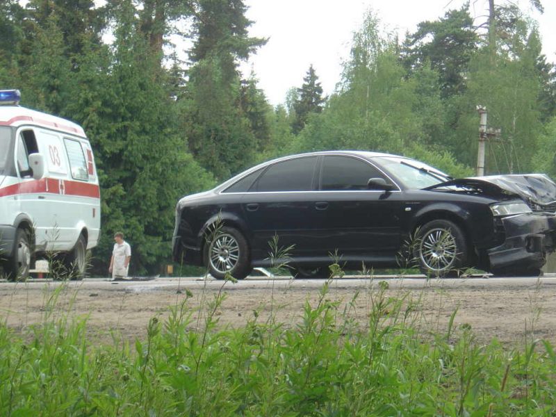 Дтп на минском шоссе сегодня. Авария 53 км Минского шоссе. Авария на МИНКЕ сейчас. Авария Мицубиси на Минском шоссе.