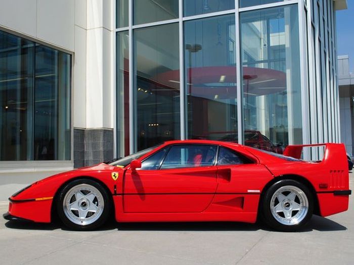 Ferrari Enzo 1990