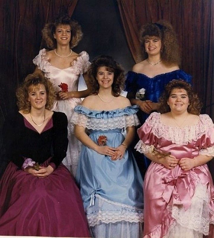 Американский бал. Вечерние платья 90-х годов. Платья 80-х годов. Платье 80х годов бал. Выпускные платья 90-х годов.