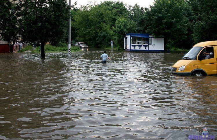 Уровень воды в обнинске сегодня. Обнинск потоп. Потоп в Обнинске 2004. Наводнение в Обнинске. Потоп смт Обнинск.
