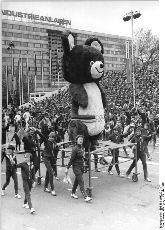 Фото олимпийского мишки 1980