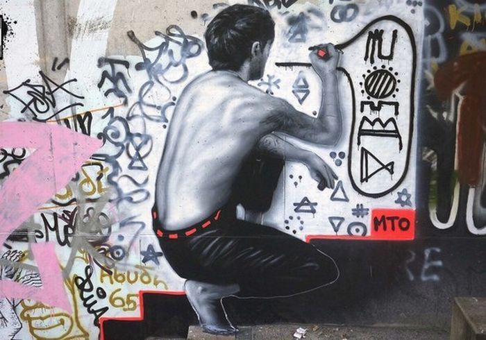 Уличные граффити от MTO (21 фото)