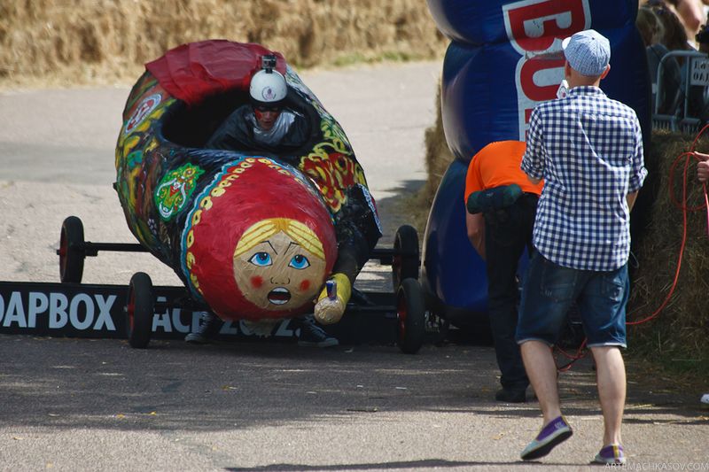 Гонки на самодельных машинах