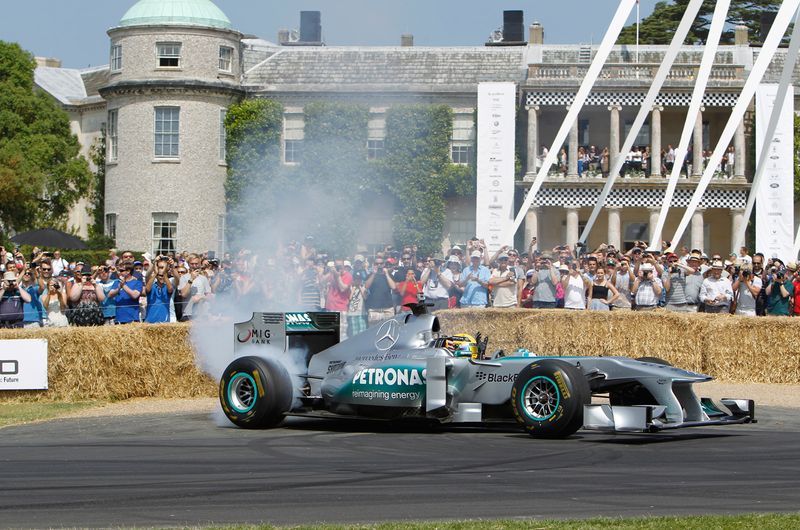 Фестиваль скорости в гудвуде. Гудвуд фестиваль. Goodwood Festival of Speed. Гудвуд Великобритания.