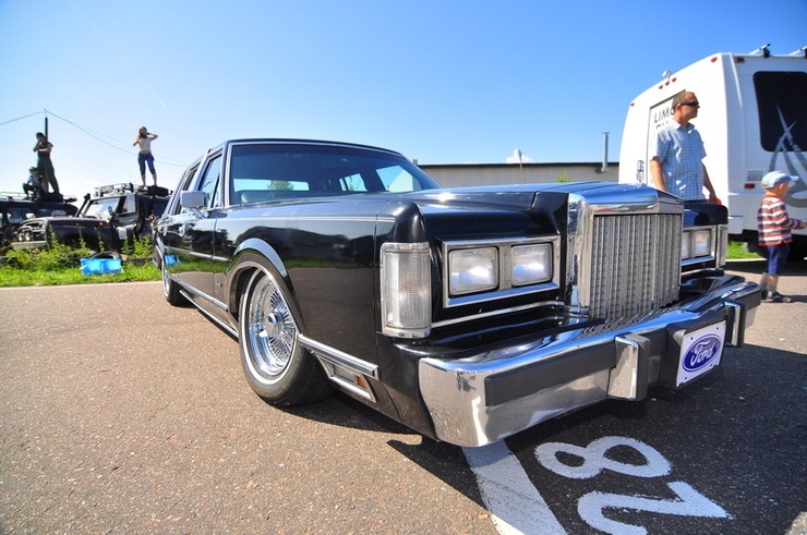 Lincoln Continental лоурайдер