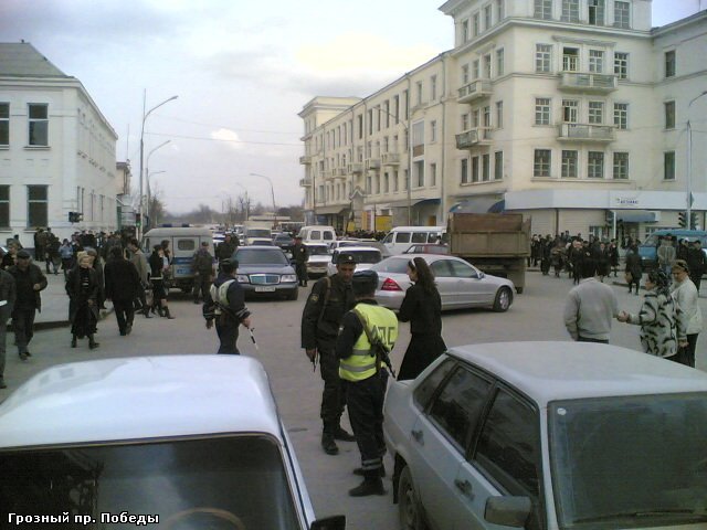 Точное время в грозном сегодня. Площадь Победы Грозный. Грозный вчера т сегодня. Новости Грозного сегодня последние свежие. Фото Грозного сейчас обычные фото не ценира.