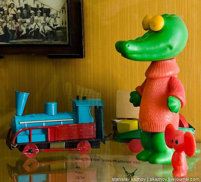 С чего начинается Родина? Или поход на выставку игрушек периода СССР (37 фото)
