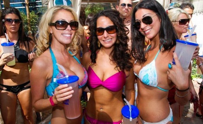 Bikini beach party club pics