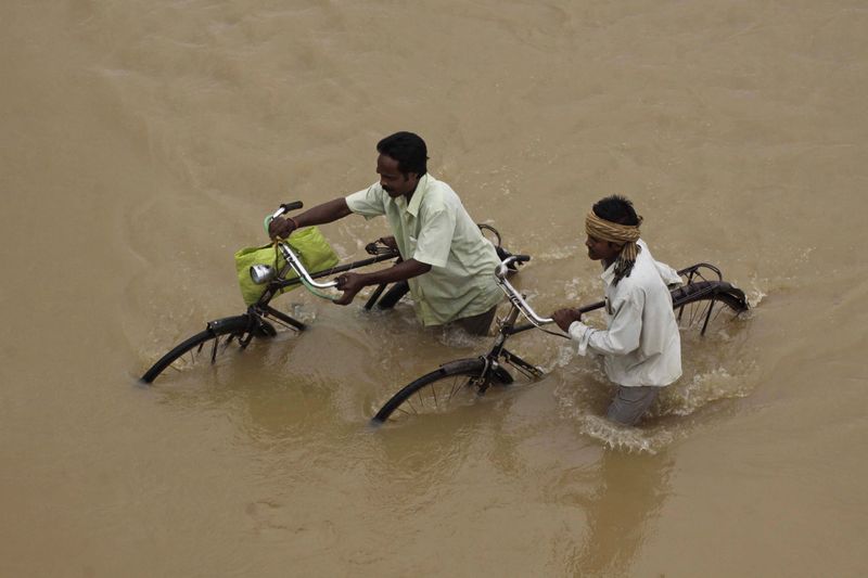 flood01 Последствия наводнений в Индии и Пакистане