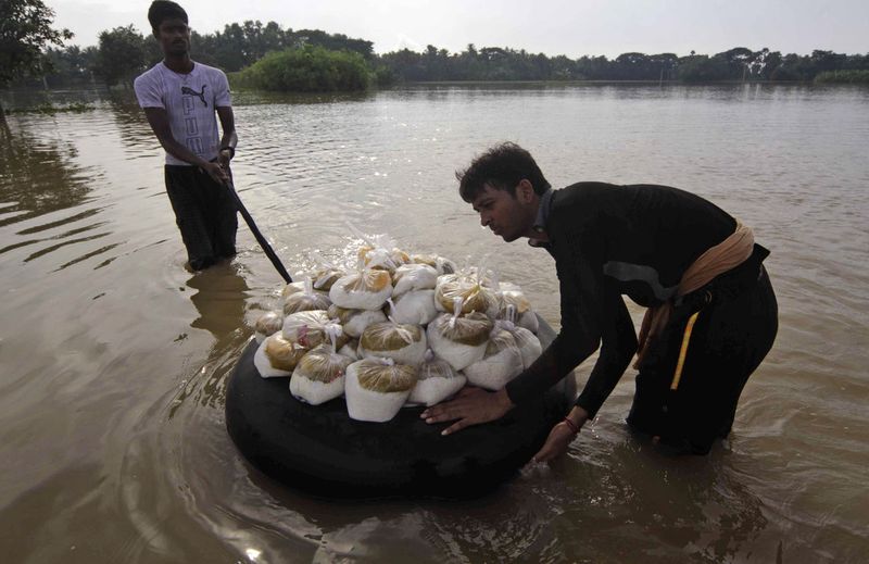 flood03 Последствия наводнений в Индии и Пакистане