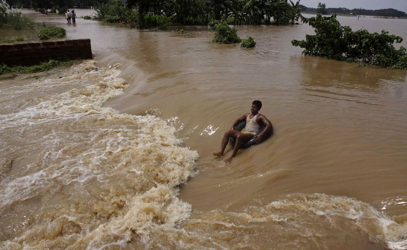 flood12 Последствия наводнений в Индии и Пакистане