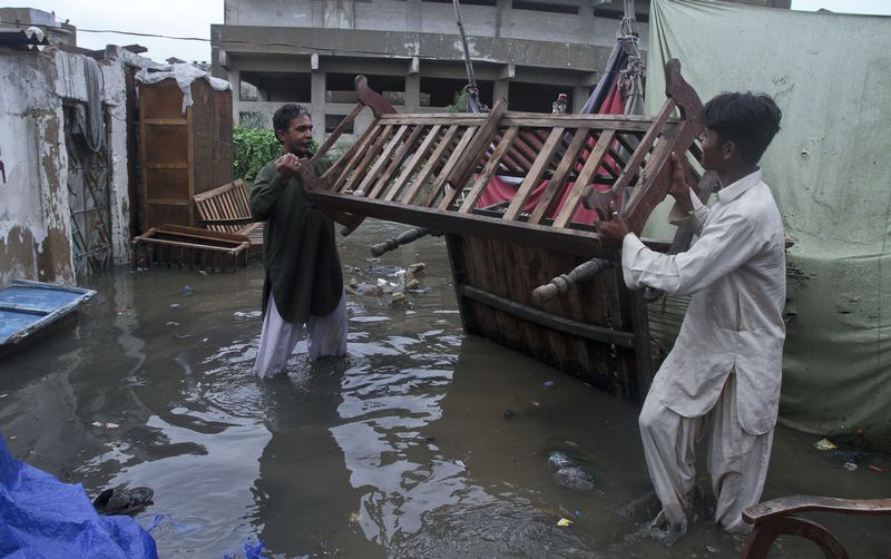 flood32 Последствия наводнений в Индии и Пакистане