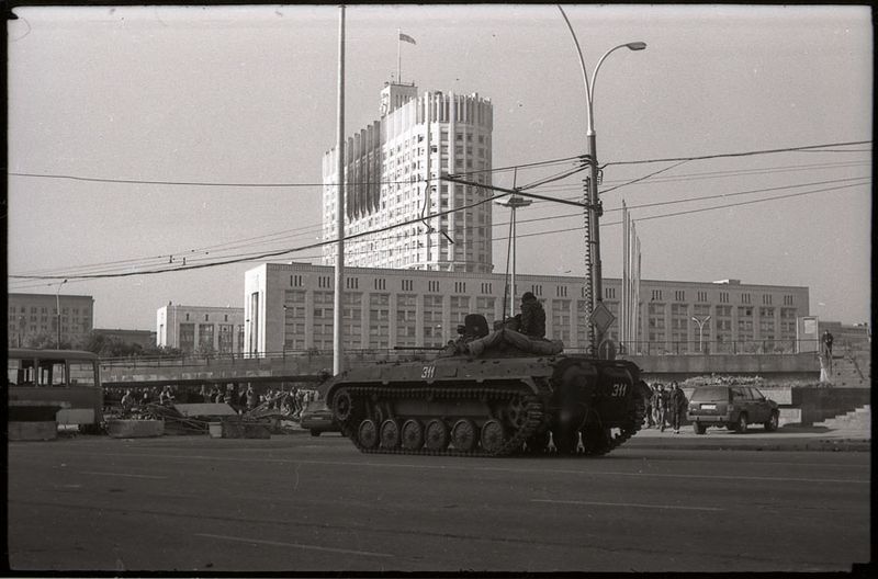 Фото 1993 года. 4 Октября 1993 танки. Танки в Москве 1993. Пуч СССР 1993. Таманская дивизия 1993.