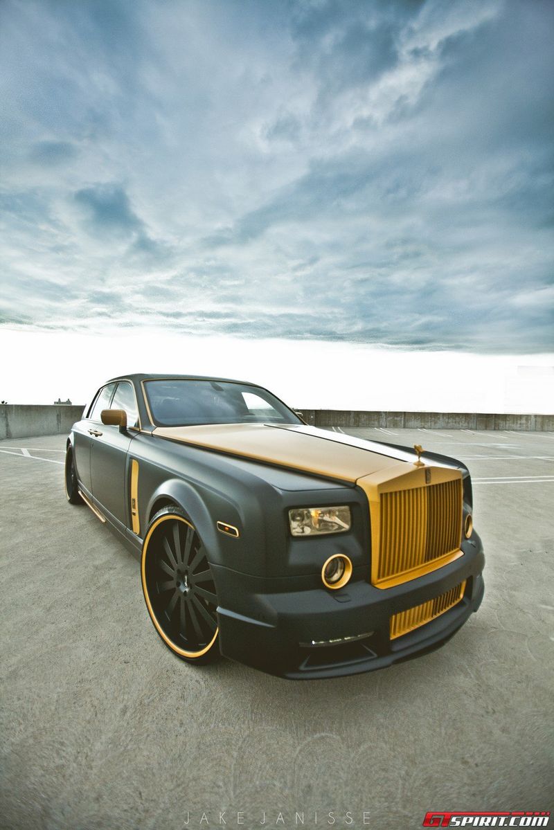 Rolls Royce Phantom Gold