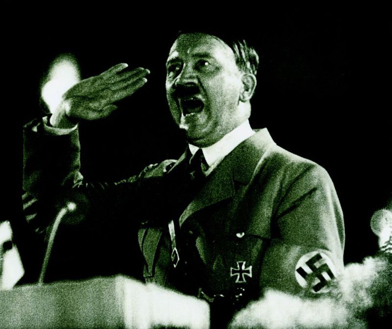 5. Некоторые специалисты полагают, что Адольф Гитлер страдал рядом хронических расстройств, среди которых была, также и болезнь Паркинсона. 