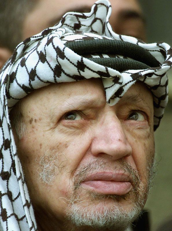 9. Один из известнейших радикальных политических деятелей второй половины 20 века Ясир Арафат также страдал от симптомов паркинсонизма.