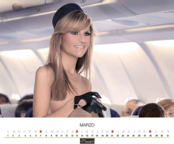 Уволенные мексиканские стюардессы выпустили эротический календарь (12 фото)
