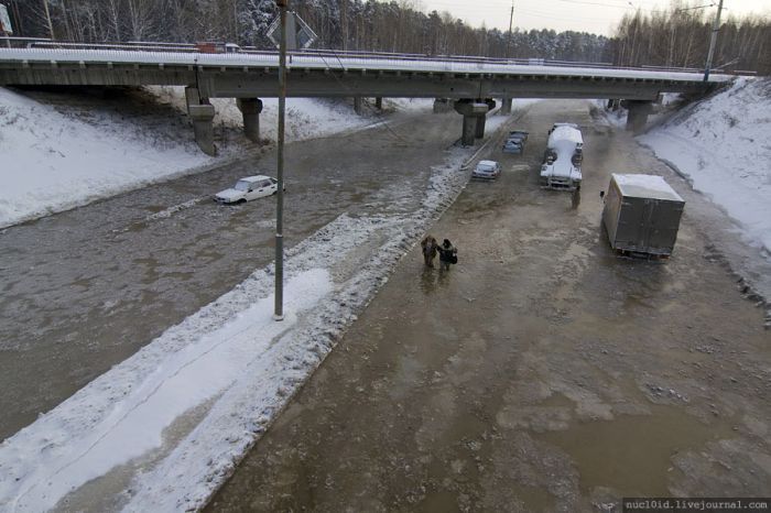 Зимние потопы в Екатеринбурге (24 фото)